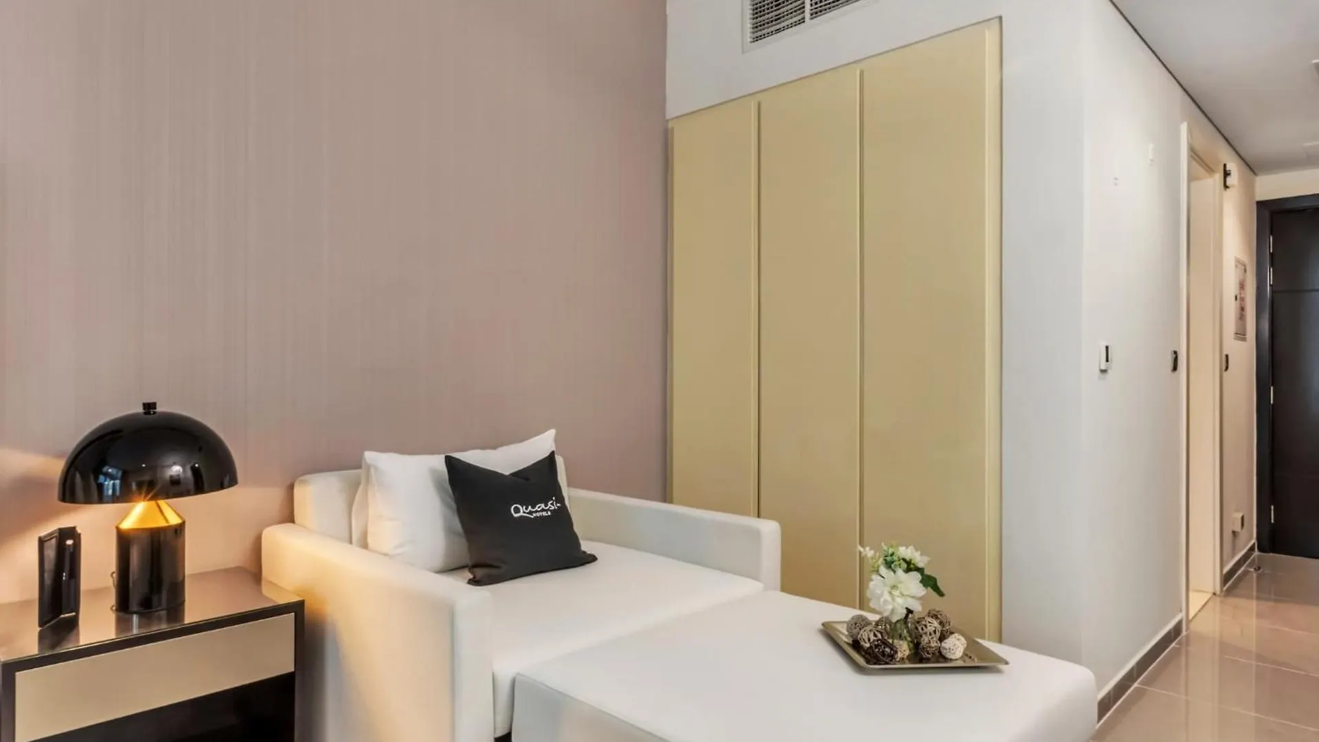 Stylish Studio In Business Bay Close To Burj Khal Dubai